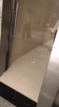 572807b5a816453c918d9d969eea7cc8.gif