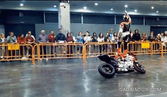 6d8c74fb1f2244a99221a289fbd4cbde.gif
