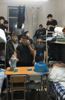 87f4efee6cb24446a9a03ba096e35c10.gif