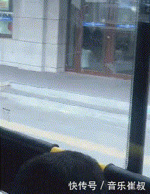 t01c81b866231cb4de0.gif