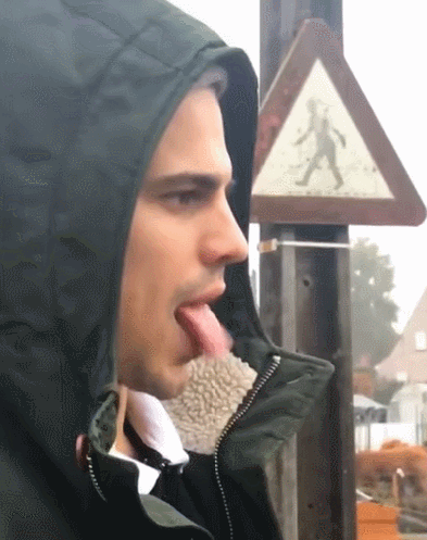 b03def79bed6174053bade4c354b7a9d.gif