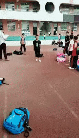 92af3a451580c14e240ec6d49b134bbf.gif