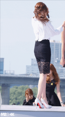 745b36e7bedc70154503413cadfd57ea.gif