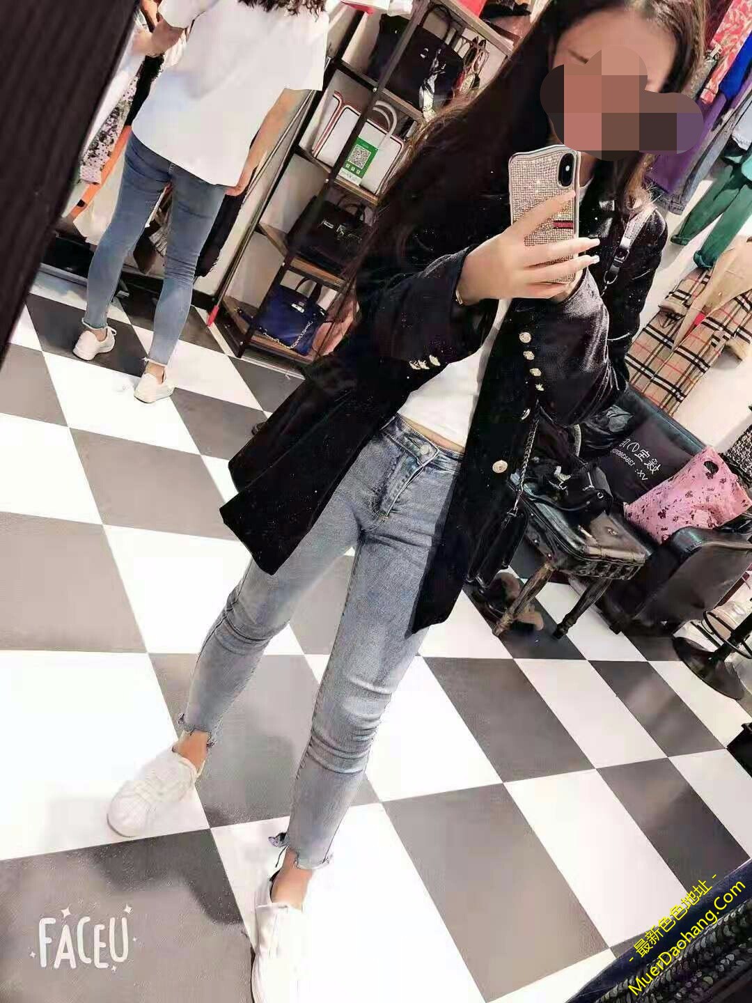 20岁小姑娘
