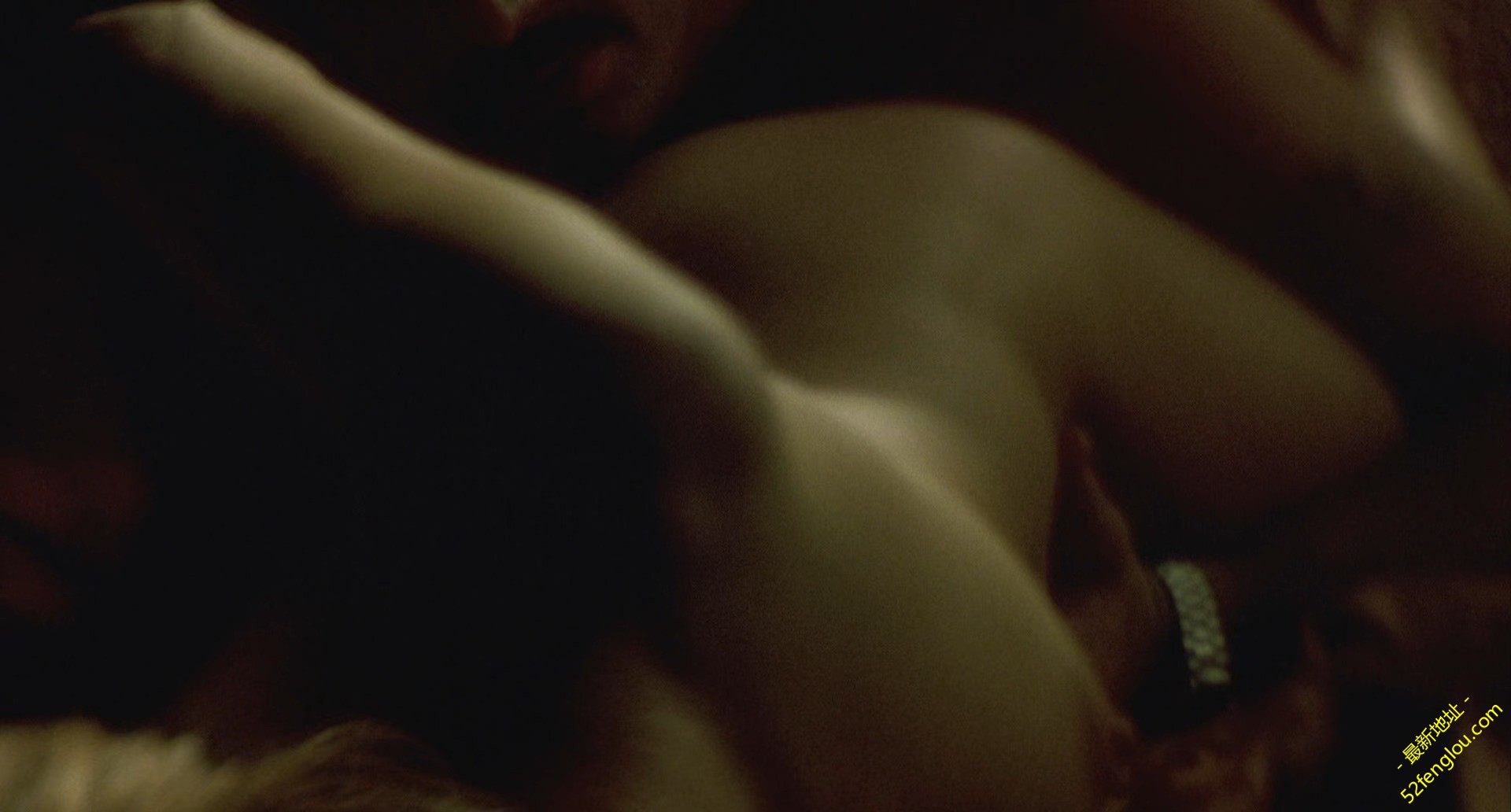 In.the.Cut.2003.BluRay.1080p.x265.10bit.MNHD-FRDS.mkv_20181223_195137.976.jpg