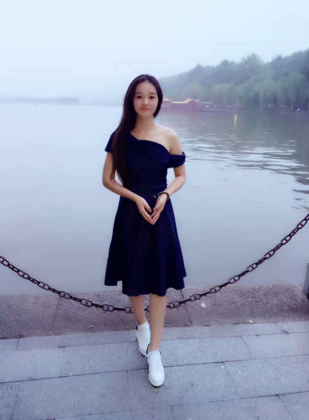 ec1adc0fc46d76d00e3891935a10c592.jpg