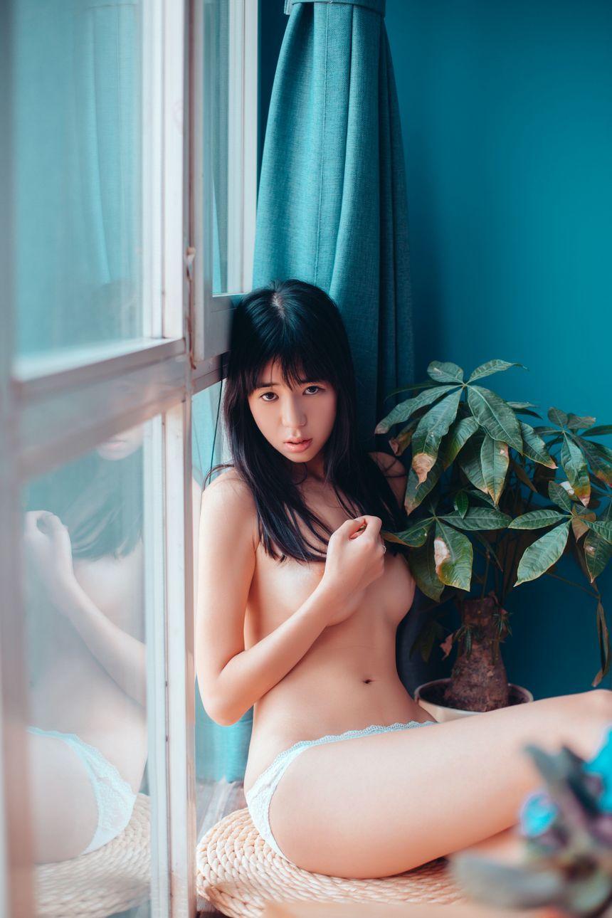4cfbed13d10f4a9a888f0b7636befbd9.jpg