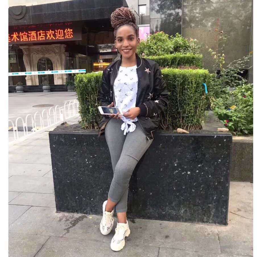 7f439df2b036bf7c1e6ce3717a60468d.jpg